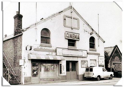 The old cinema in Bridge Road, which later became the Barn Restaurant.